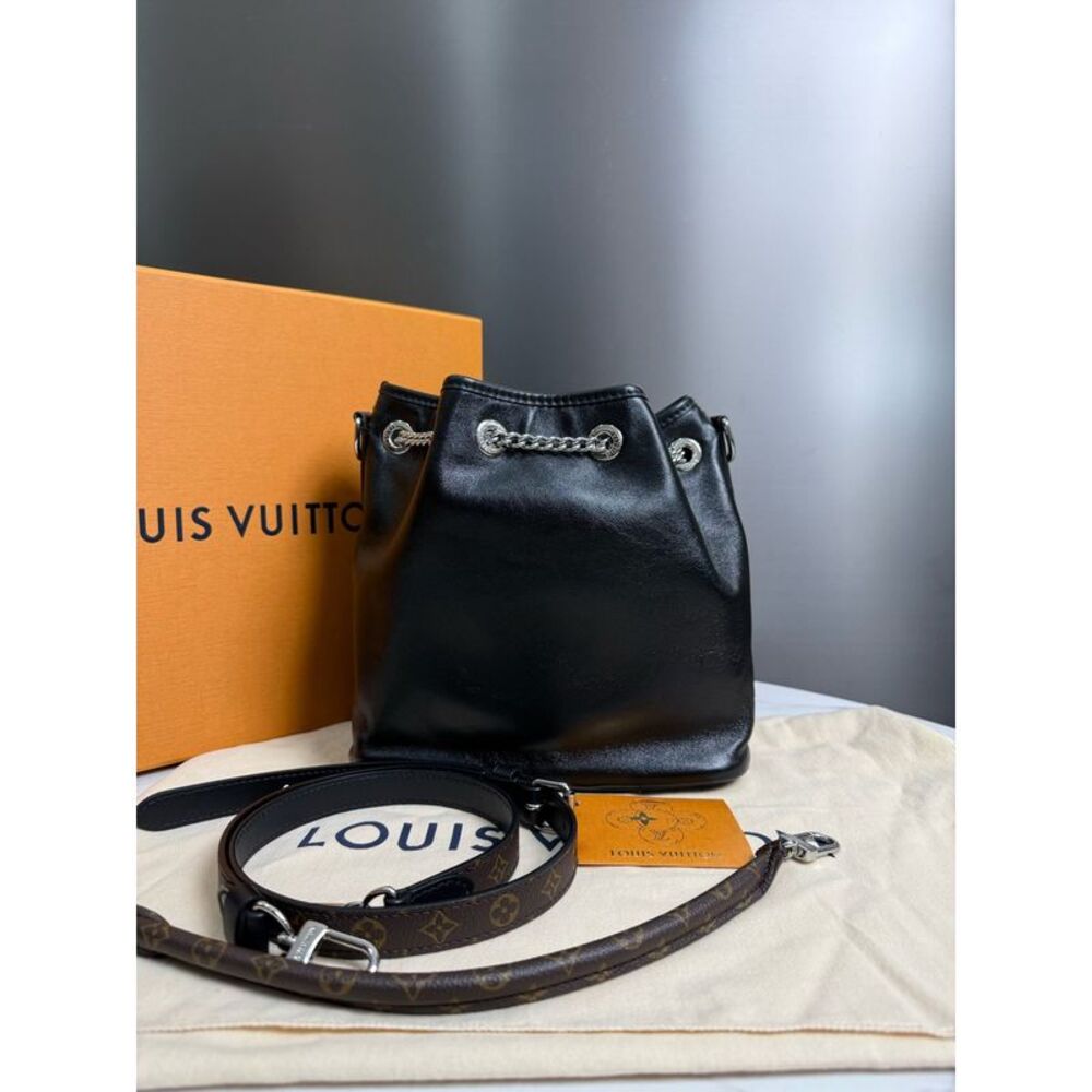 Louis Vuitton Women Pre-Loved Bag Very Good Condition - Picture 3 of 4